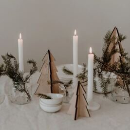 Tannenbäume aus Holz